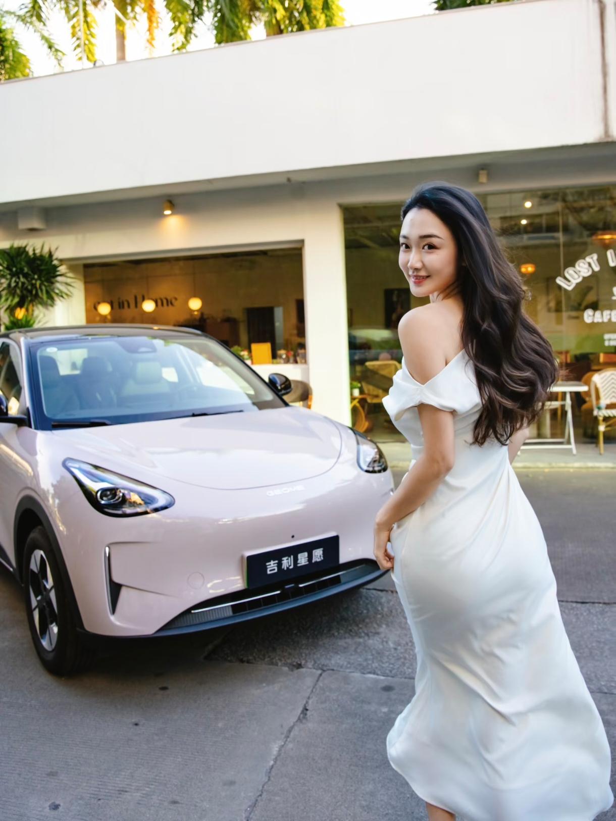 香车美女，好不好看[害羞]值不值得你点个赞👍