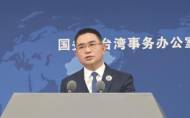 台湾变天了！谁也没想到，最先举起统一大旗的，竟然曾是过去喊“台独”喊得最凶的那帮