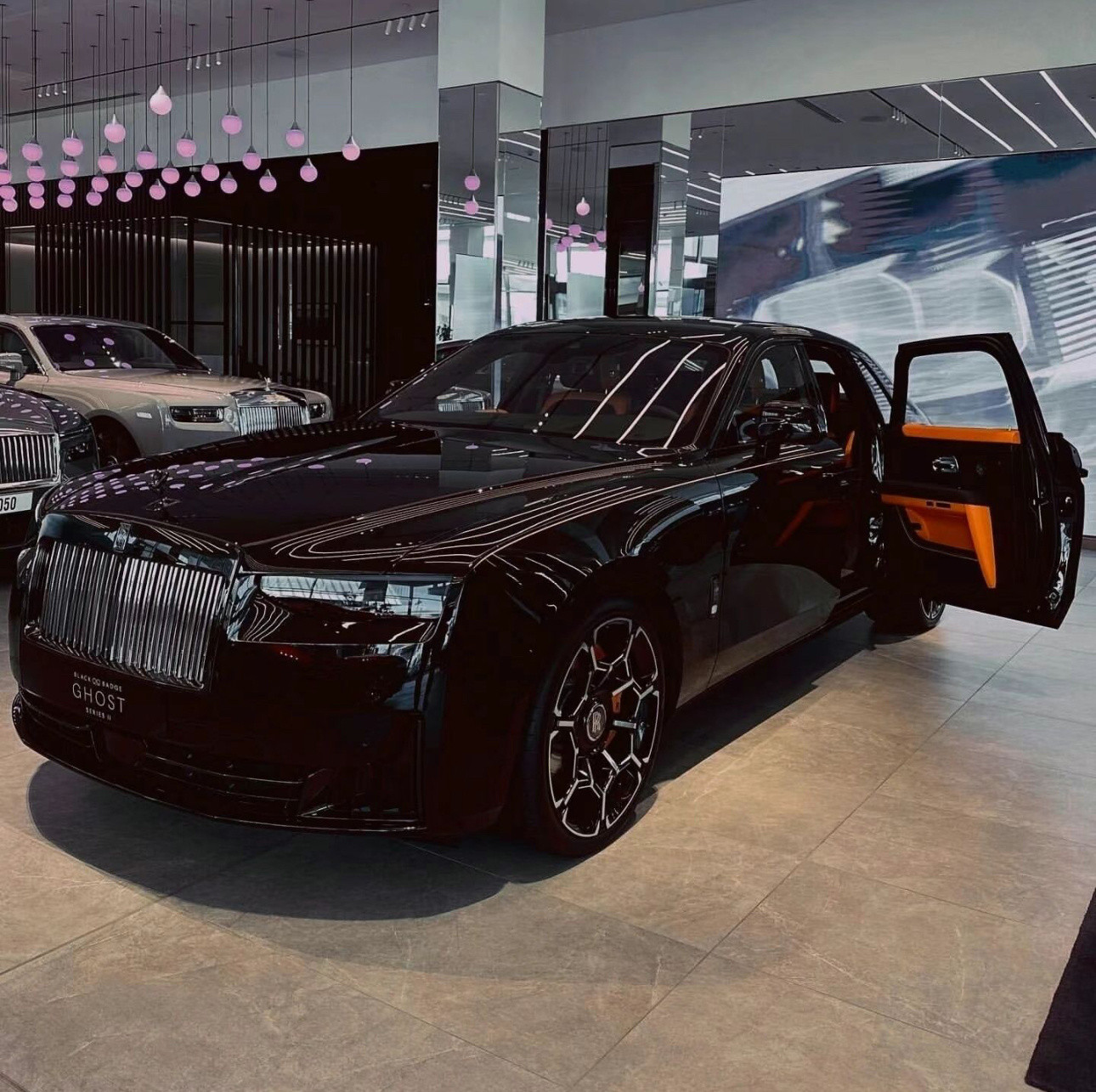 全新GhostSeriesII！6.75L双涡轮V12发动机，563马力，4