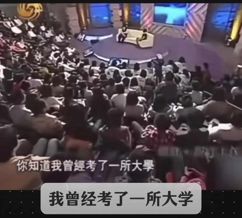 我不明白你们为何要骂韩红老师，对她进行抹黑。韩红老师身为一位歌唱家，也是一名军人