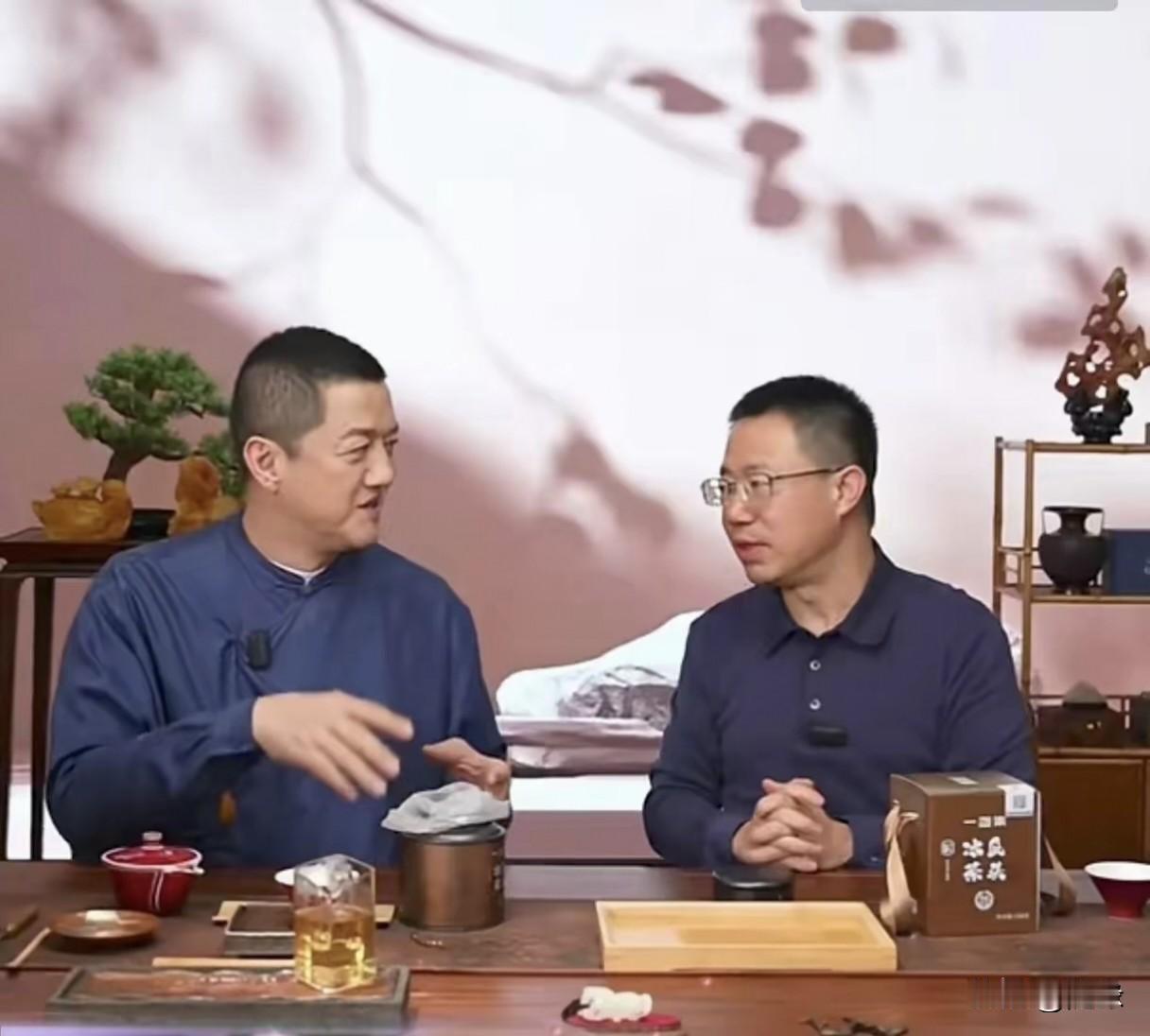 不出意外的话李亚鹏会成为2026年最火的主播，短短几天时间，粉丝涨到了945.