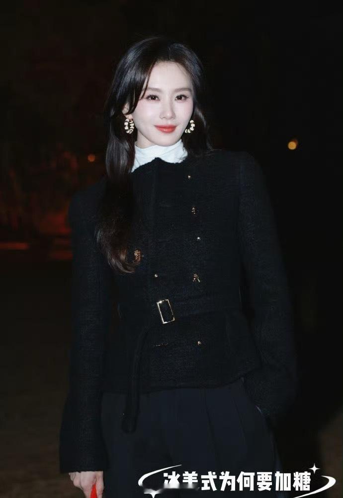 刘诗诗优雅迷人，陈哲远清新贵气，Celine好福气啊。
