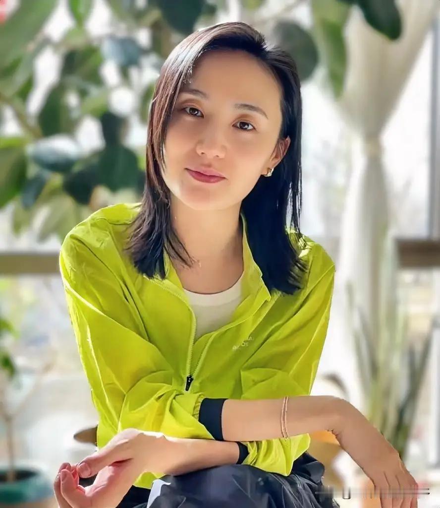 特意查了一下海哈金喜，才发现她才是真正的狠人。离婚后火速注册“喜姐文化”商标