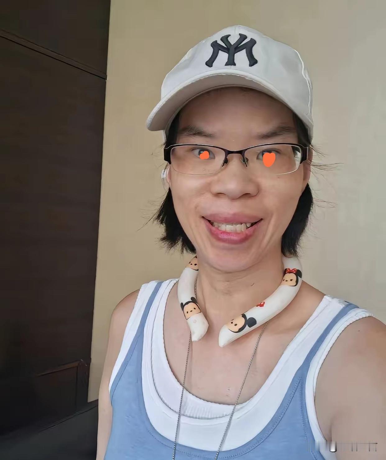 港姐征婚写明不要内地人，香港网友评论更扎心一位香港女孩网上征婚，直接写明不