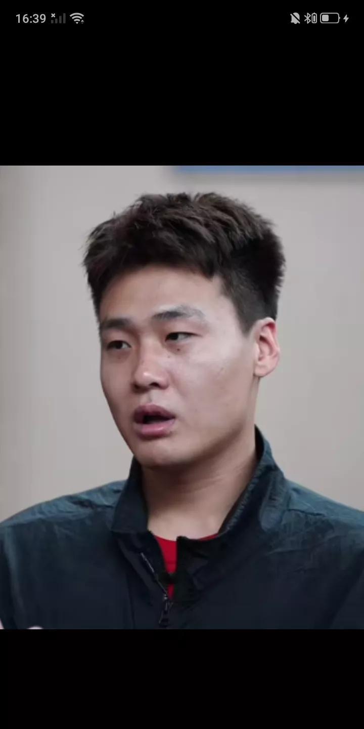 #头号创作者激励计划#男篮亚洲杯开赛在即，中国男篮国家队队长赵睿昨天接受央视体育