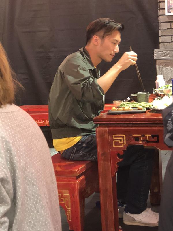 不仅谢霆锋无语了，谢霆锋的经纪人也无语了，他们怎么也想不到，在这场演唱会