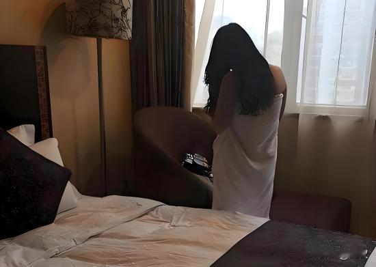 太狗血！山西，一女子与情夫开房，缠绵一晚后回家，岂料，第二天酒店突然打来电话，让