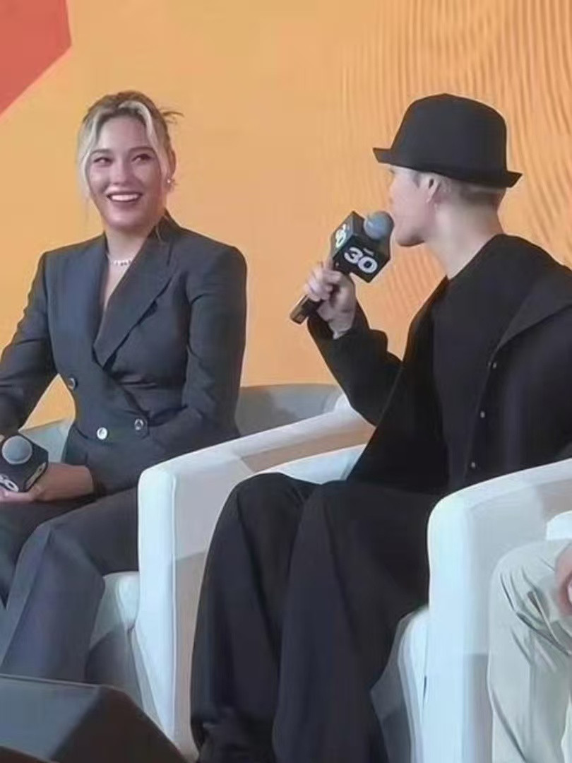 谷爱凌长相完全欧美化了，虽然才21岁，但是显得非常的成熟