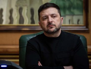 回旋镖来的真快，泽连斯基为了打赢俄乌战争，连六十多岁的老爷子都派送到前线了。 