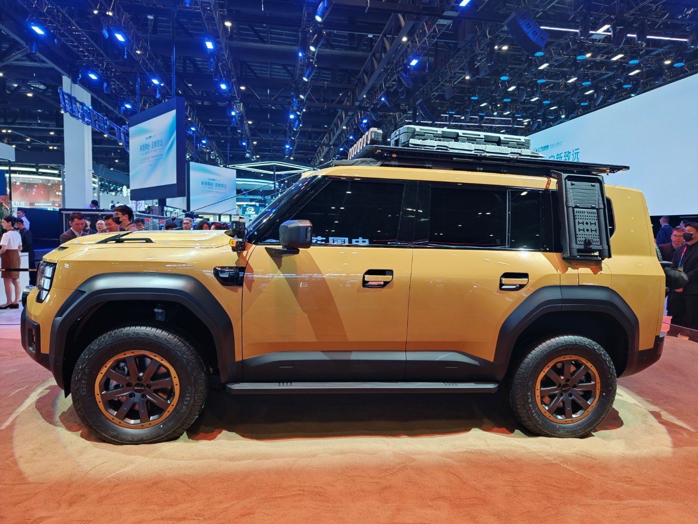 2026北京车展传祺在北京车展上发布了一款名为越7的硬派SUV车型，定位中大型