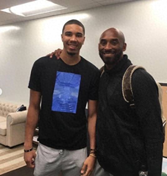 【超越偶像！塔图姆季后赛三分命中数达293记超越科比独占历史第11】今日NBA