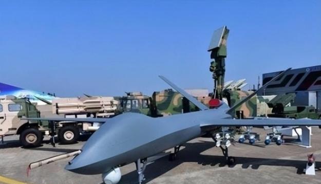 俄专家评价：中国很多武器性能超过美国，但都有一个共同缺点！中国造的新式武器越来越