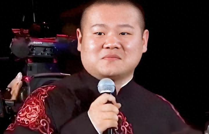 岳云鹏开唱圆梦，却因“不捐款”被网友架在火上烤？梦想的舞台刚搭好，道德的枷锁就