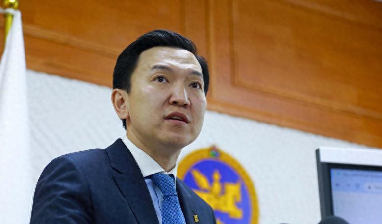 蒙古国政坛一夜变天！议长访华刚回去，总理的位子就落在了他手上！3月底，蒙古国政
