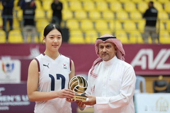 “小金软景”孙瑞妍成为金软景基金会奖学金获得者KYK基金会，向获得U16女排亚