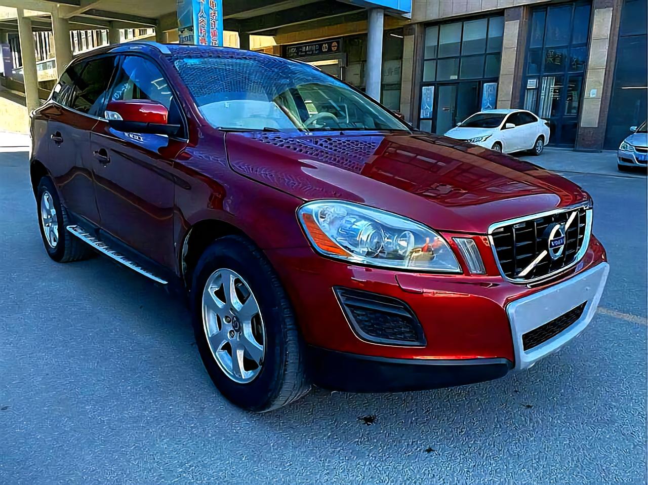 这台沃尔沃的xc60或者是说这一代的车型在国内真的是活跃时间太短了。从一开始的进