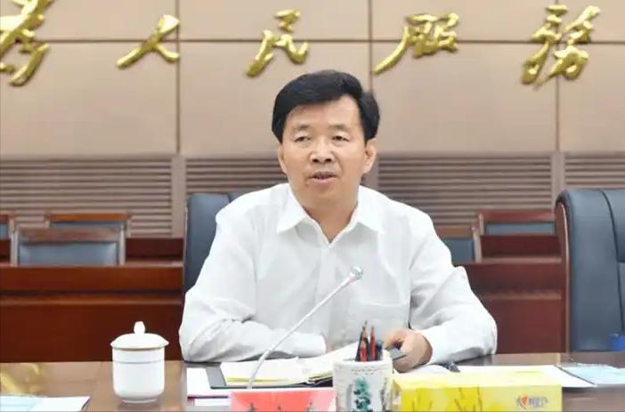 允许上访，国家信访局长表态。8月12日，党媒发文，坚决纠正拦卡堵截群众正常上访行