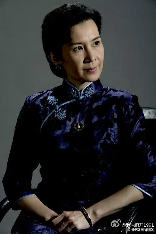 观众吐槽《四渡》找温柔大美女演宋美龄也太能美化宋美龄，个人对宋美龄的认知，觉得下