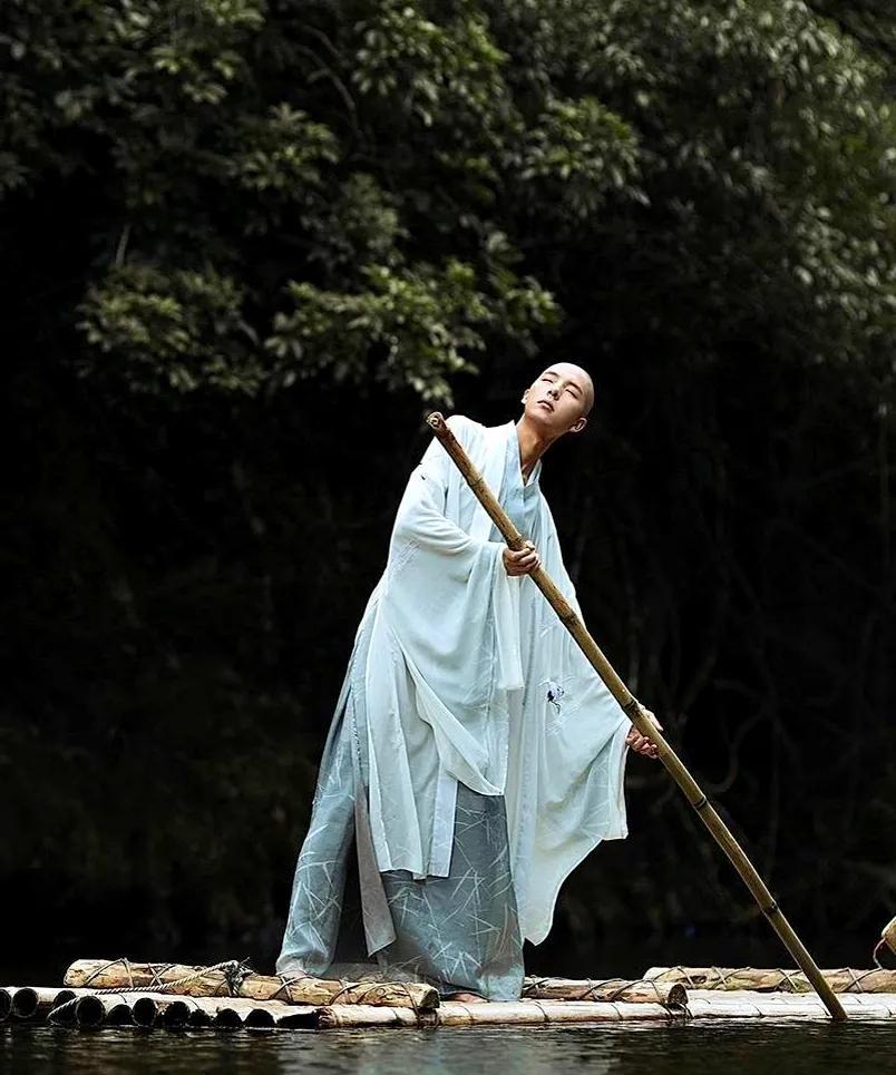 如果此生不能福报觉醒，大多数人只有在即将死亡的时候才能明白，原来我们此生的任务根
