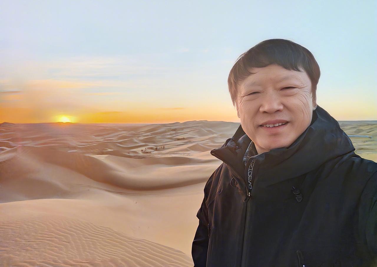 第一次发现老胡说话这么有哲理，很有世外高人的风范。为什么这么说呢？老胡来到内蒙古