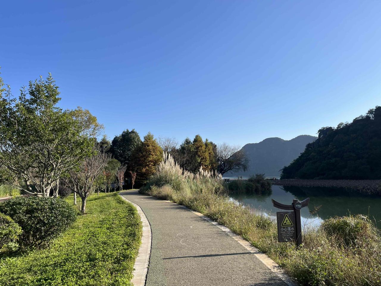 什么是蠢？你知道吗？原来“蠢”的本质，是自己跟自己较劲千万别觉得“蠢”是