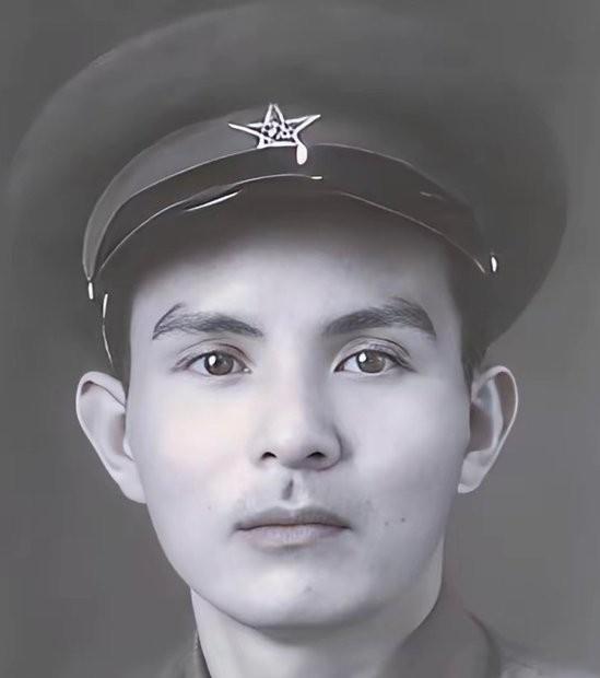 1959年，解放海南的大功臣符振中要转业，韩先楚知道后，连忙劝阻：“你这种人才不