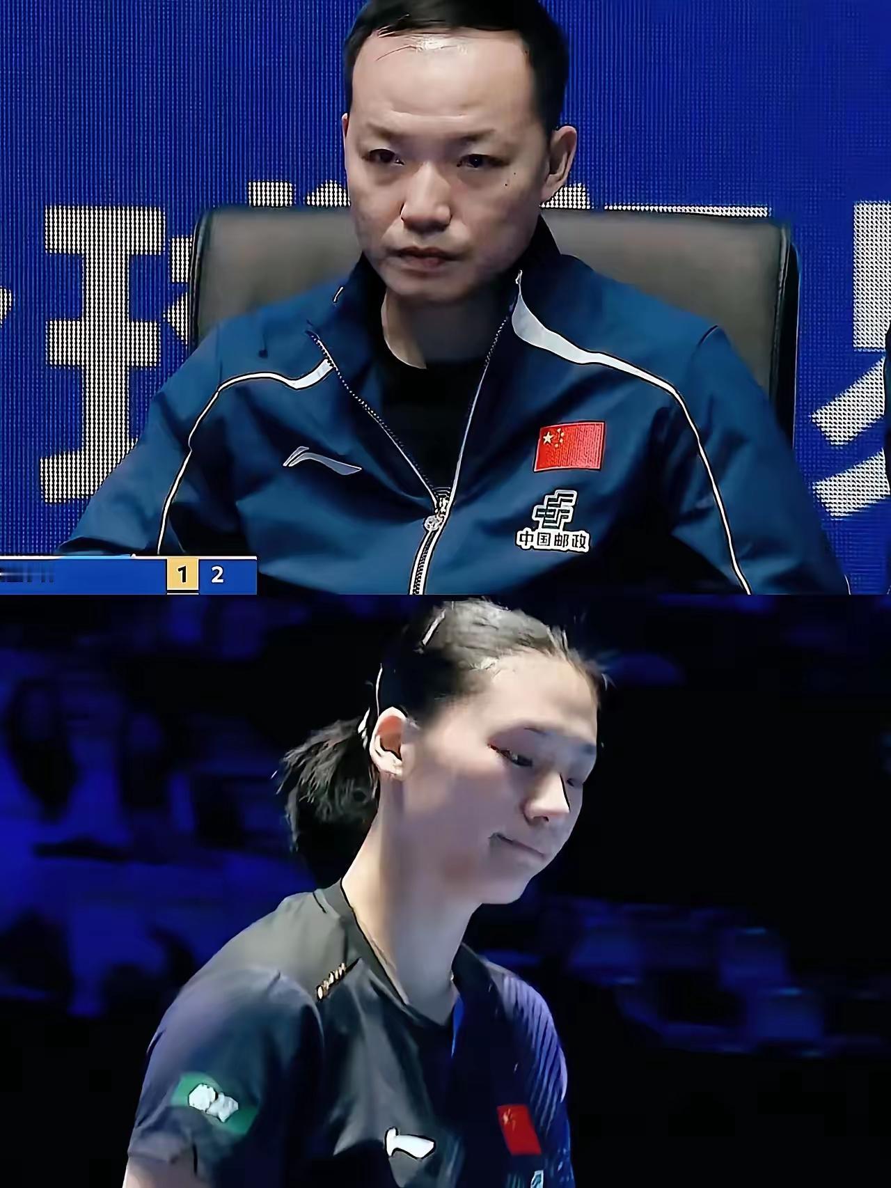 不仅任浩教练气坏了，解说侯英超也气坏了！陈熠明明第一局打得很好，却在关键分