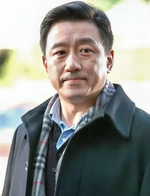 真是没想到！丁勇岱一夜之间成了丁宝山在金钱面前他没有选择守住自已底线，为了胖