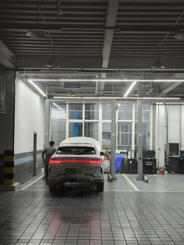 比亚迪宋冠军版马上六万公里保养到现在马上六万了想记录一下遇到过的问题。这次来保