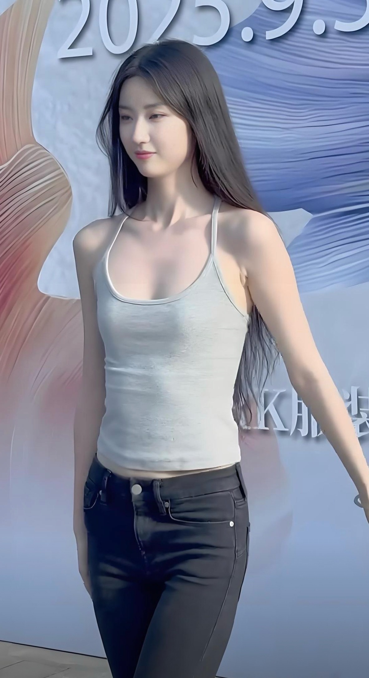 号称小刘亦菲的北影校花怎么感觉更像卢昱晓