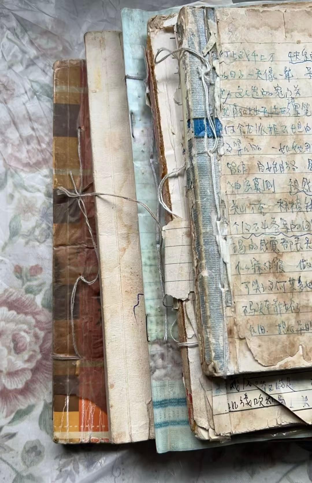 【杨本芬回应】近日，《秋园》《浮木》《我本芬芳》《豆子芝麻茶》作者杨本芬通过个人