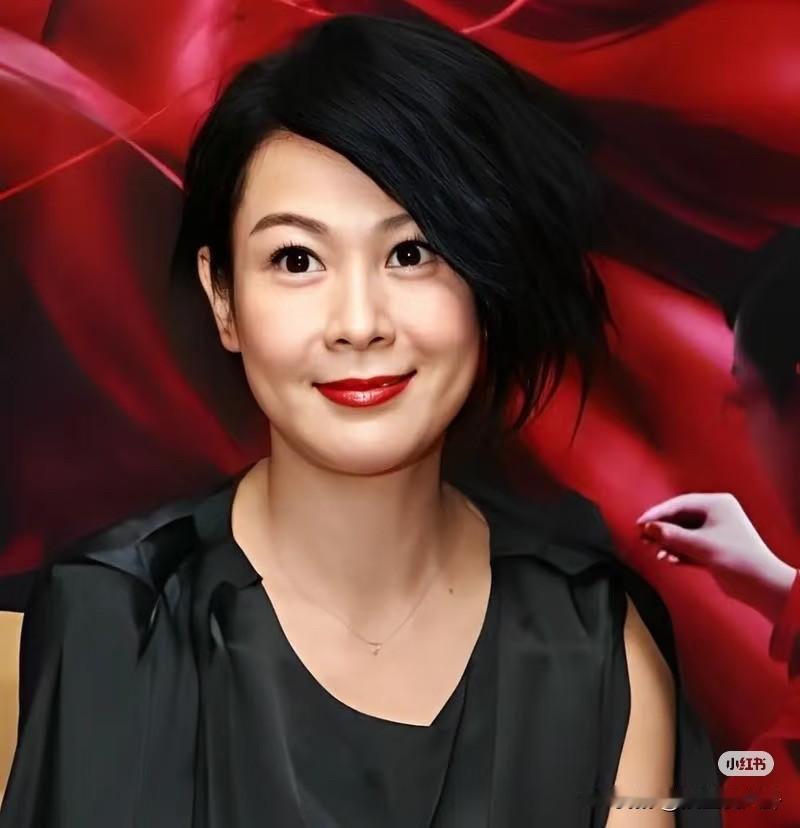 孕妇真的要少玩手机不是怕辐射，而是因为网上的焦虑言论太多了。刘若英高龄生子，她