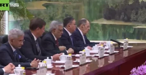 上合外长会议的这个座次排位很有“讲究”啊！第一位的俄罗斯是我们唯一的新时代全