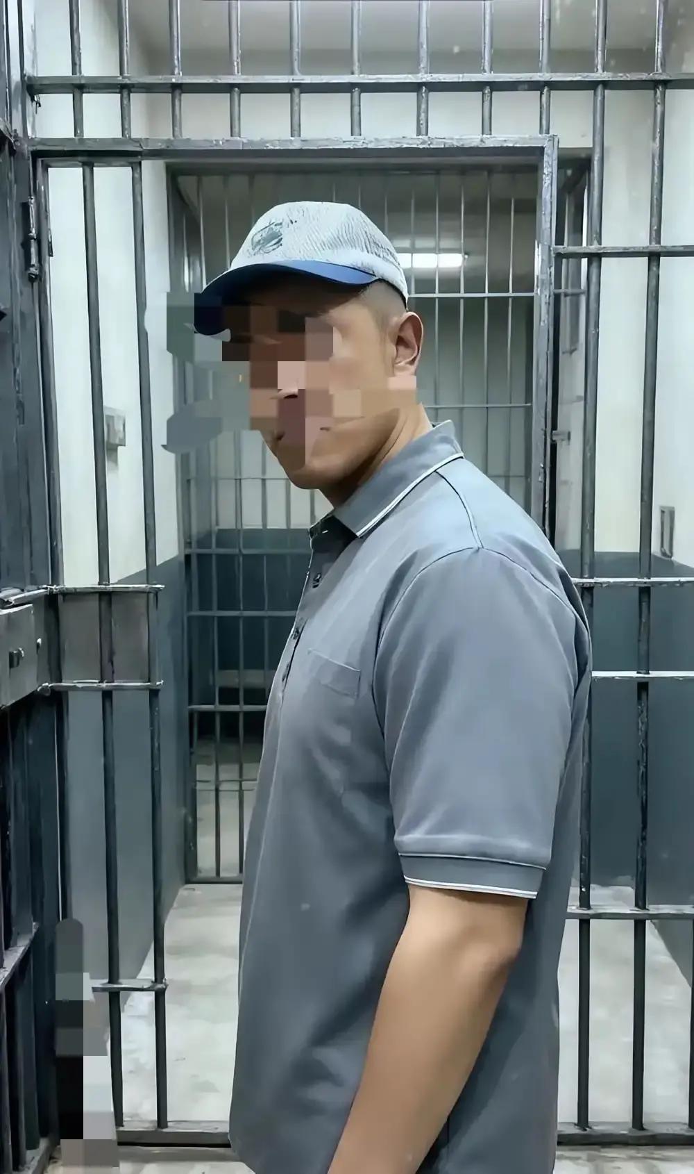 政法毕业生“金毛”亲手把媳妇打成重伤致死，一审被判十五年。关进去后他还不服，天