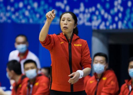 中国女篮若想换帅，目前来看比较适合的人选，以下五选一：郑薇的优势最清楚。