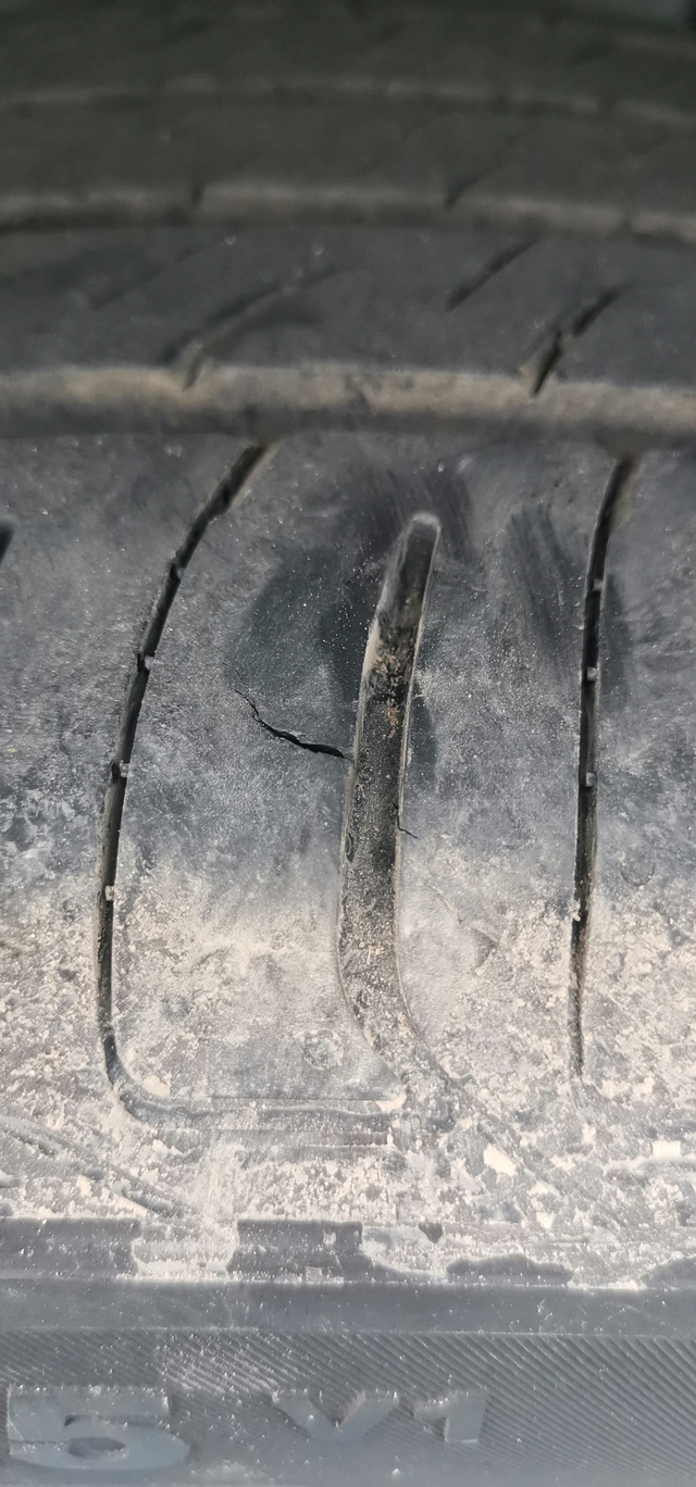 现在感觉这车也没那么香了从一开始的无备胎，后排震动，底盘松散，车身晃动大，到现