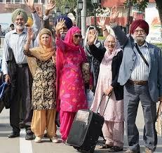 特朗普看懂了莫迪，也看透了印度，印度人不断生孩子，然后往加拿大和美国移民，抢工作