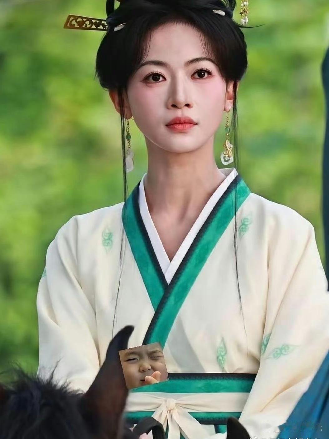 吴谨言这部剧造型师是谁？很美啊，很久没有看到这么美的发髻了