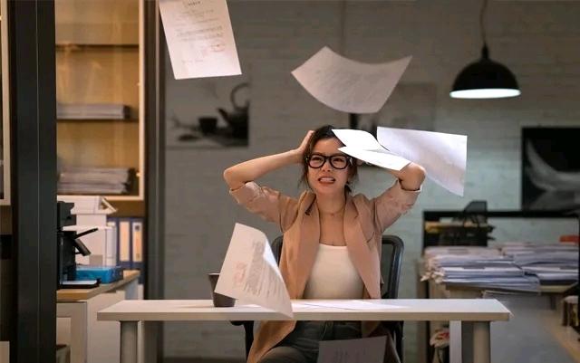 当你站在辞职的十字路口，内心充满迷茫与挣扎时，这些话语或许能为你带来一些新的视角