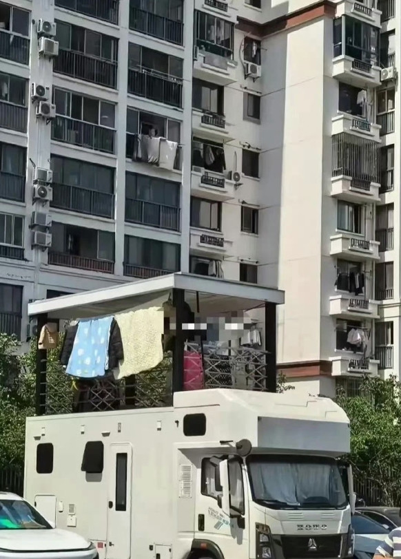 房车都已经进化成这样了吗，没人管管？
