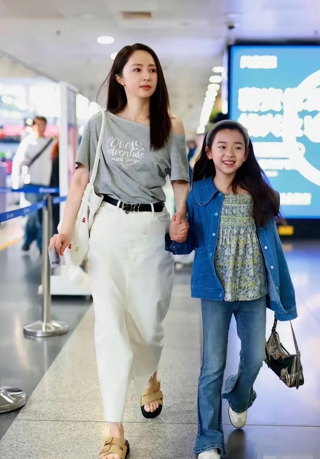 有一种是妈妈不冷，女儿冷…