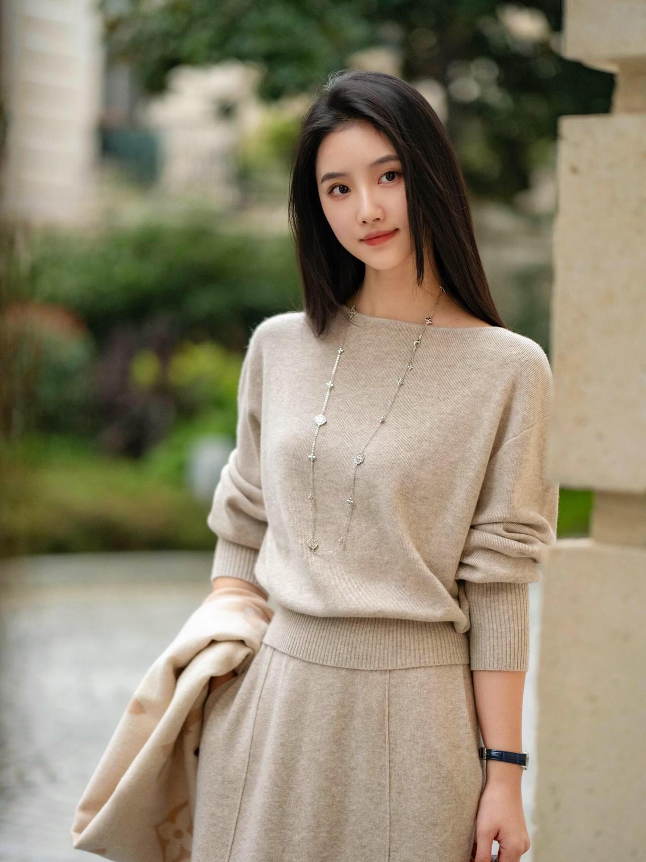 秋冬温柔穿搭怎样穿搭能显示出温柔的女生气质?