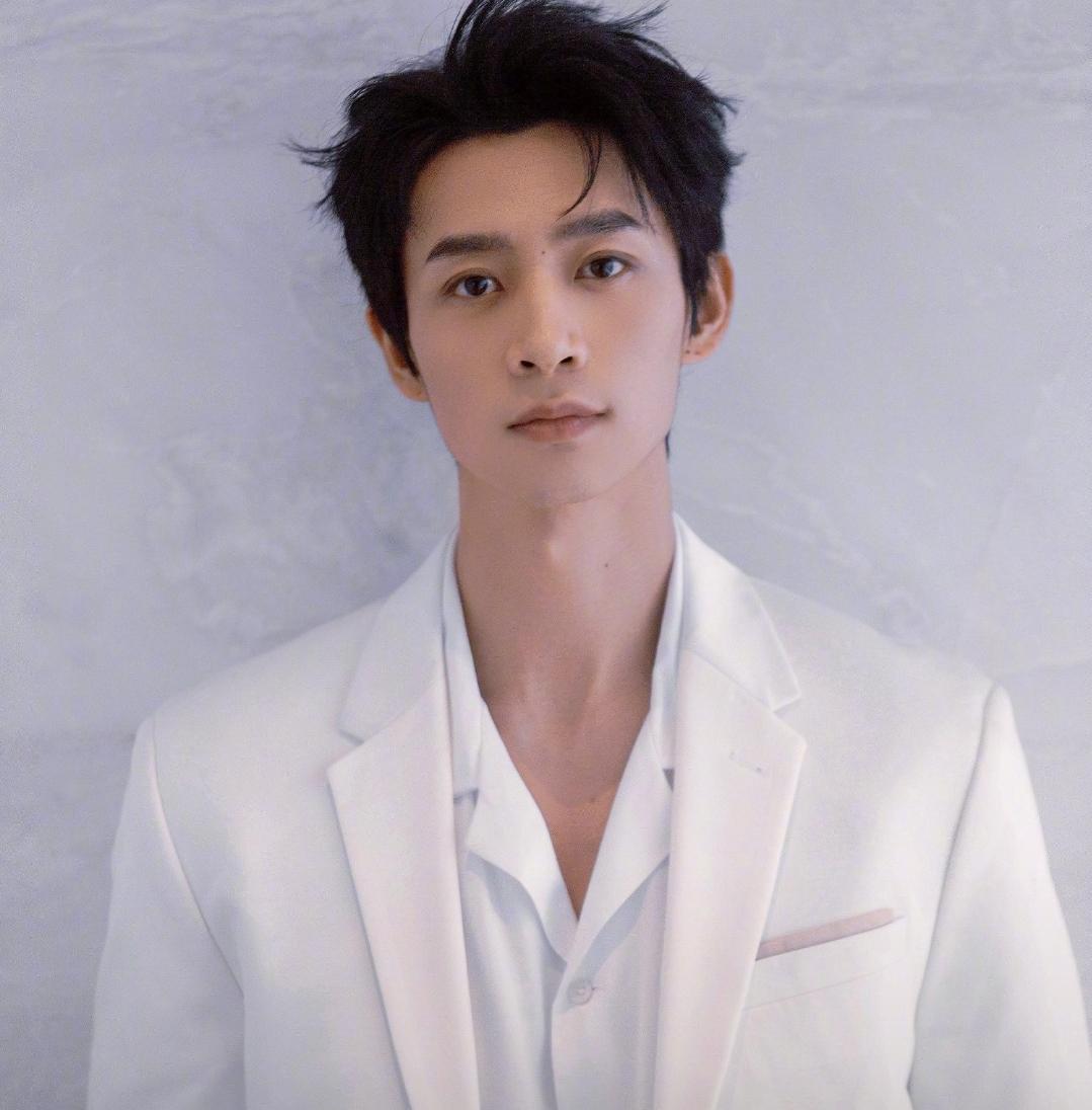 魏晨儿子居然这么大了！长跑14年结婚5年，这才是娱乐圈好男人娱乐明星