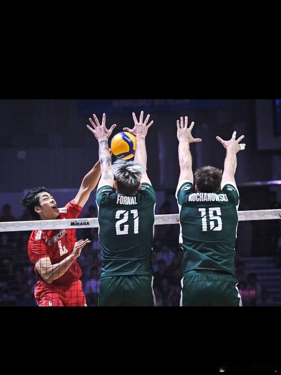 国际排联（FIVB）与国际奥委会（IOC）正协商，计划在洛杉矶奥运会采用“12