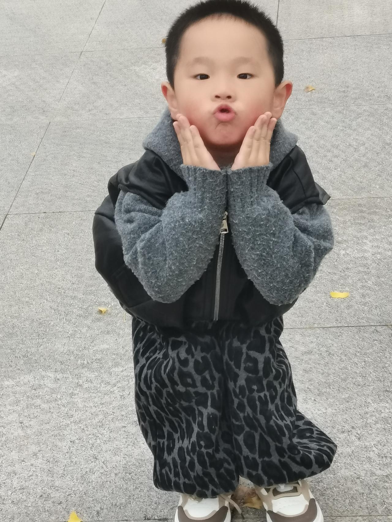 幼儿园请假的也太多了！31个孩子20个没去，全怪这天气跟你们说个事，今早看