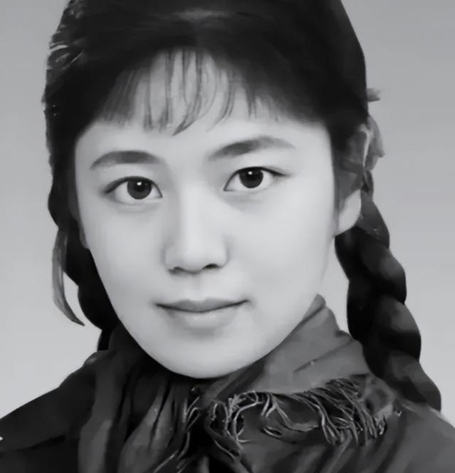 1977年，安徽女知青于文娟，返城前夜把自己给了农村小伙：＂你对我的好，我