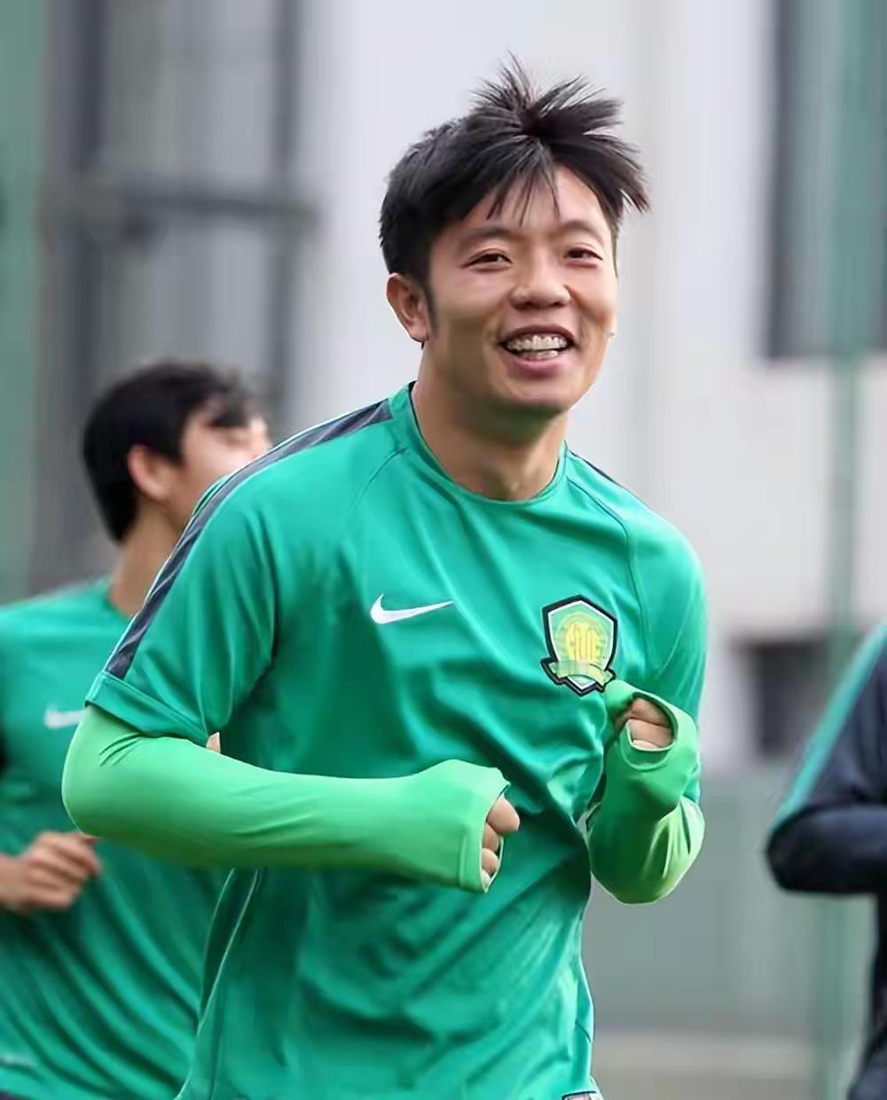 今明两天，北京的球市很是紧凑，也是热闹啊。今天晚上北京北汽男篮，北控男篮均有战事