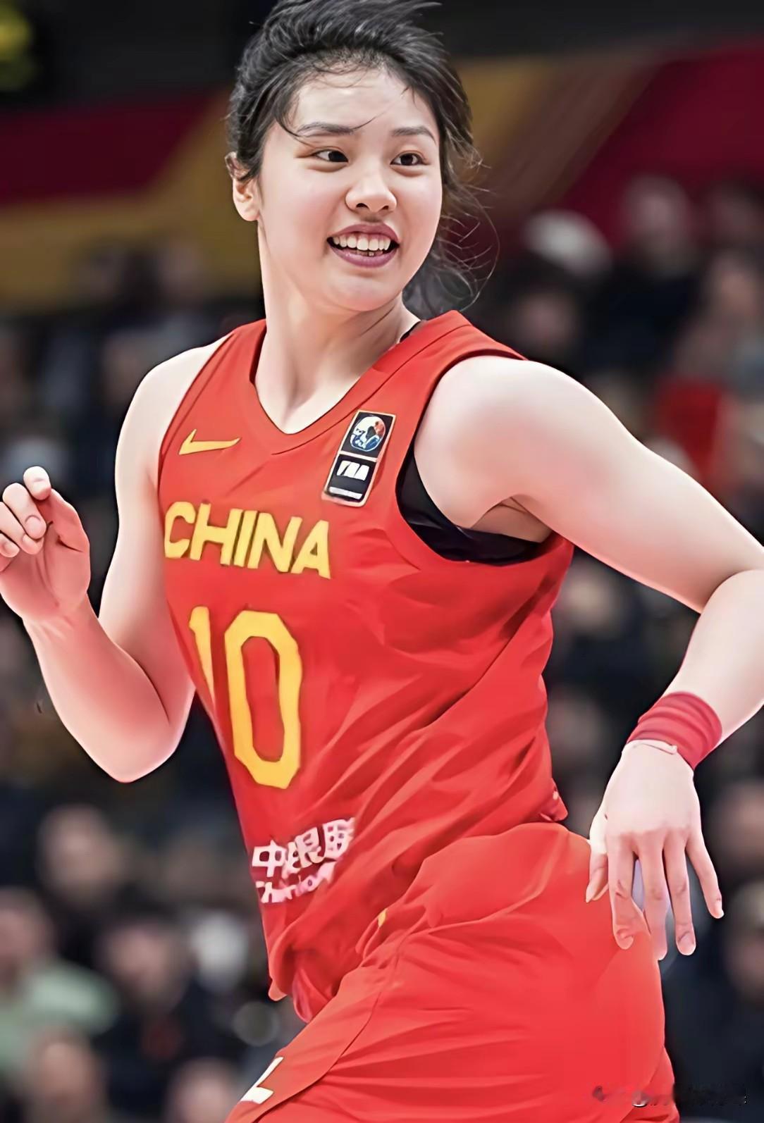 遗憾！落选2026年世界杯的五位女篮国手:1.李梦--能突能投，能抢能防，最