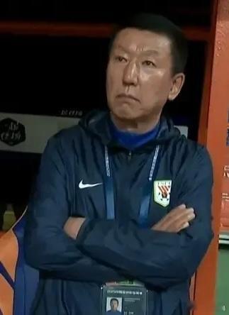 泰山队深夜道歉近期一平三负的战绩，包括输给国安和申花，确实让山东球迷无法接受，主