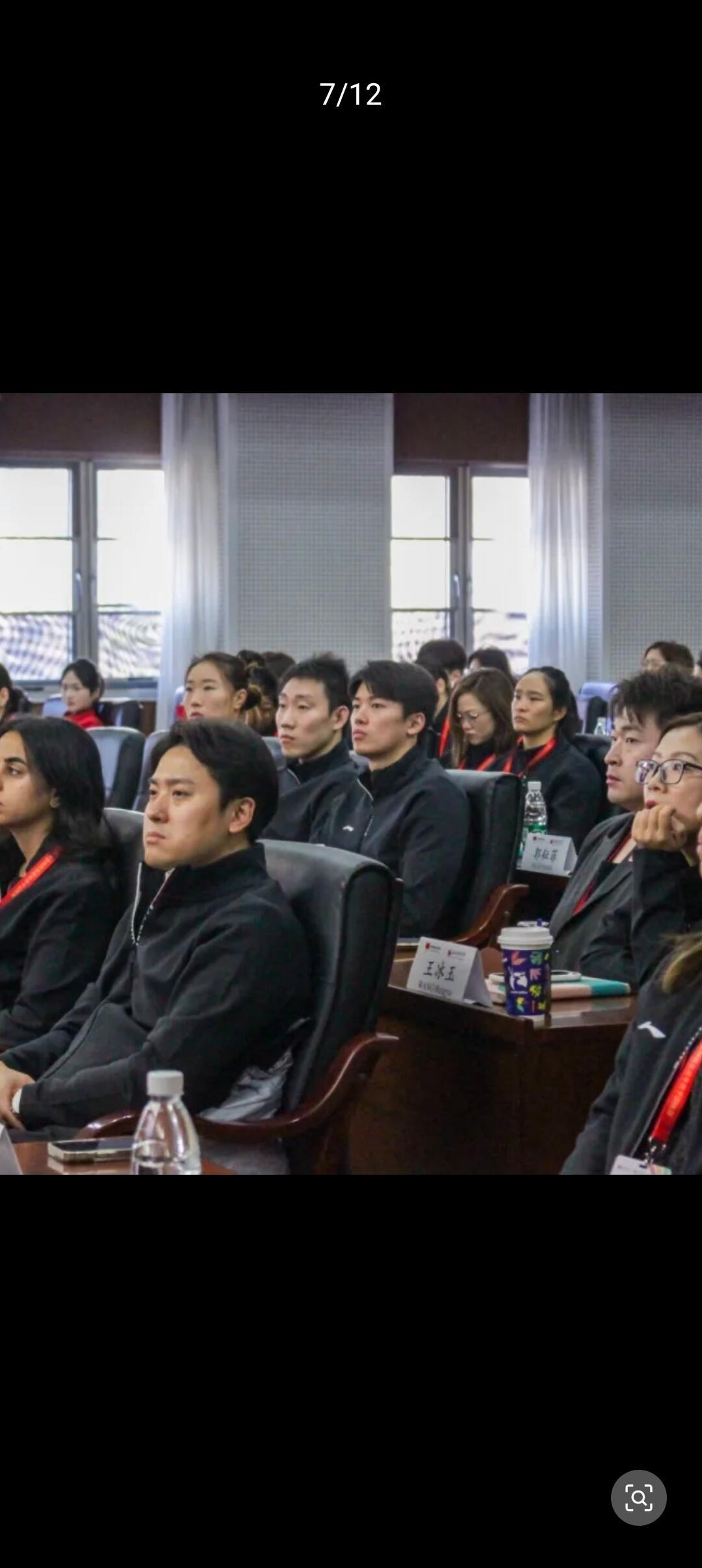 汪顺参加活动，新鲜的汪顺，真的是让人心生敬佩，在北京体育大学，这可是太有声望了！